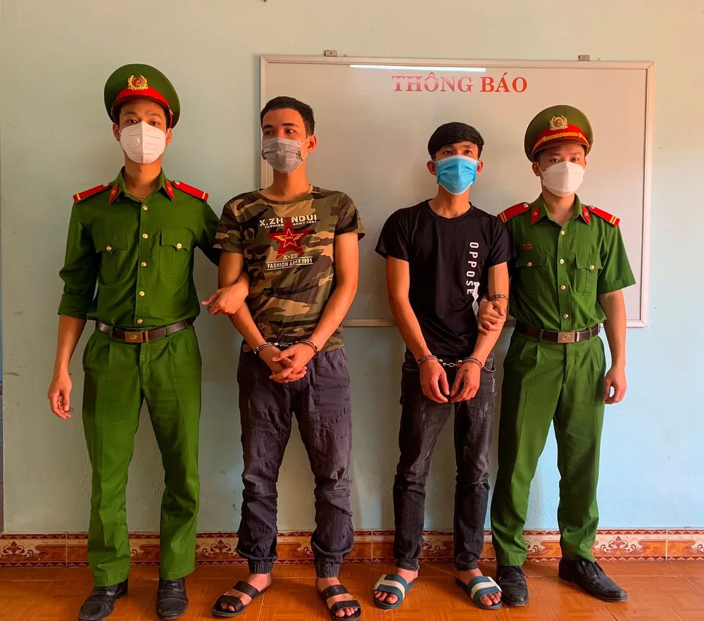 Tạm giam 2 đối tượng bắt cóc con nợ để đòi tiền ảnh 1