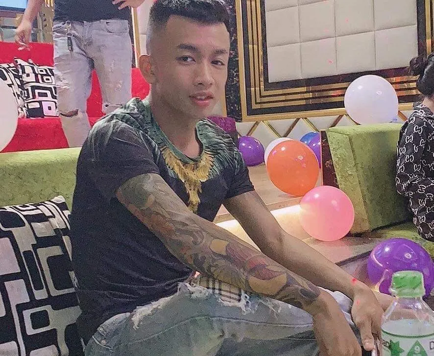 Truy tìm đối tượng buôn bán ma túy bỏ trốn khi đang điều trị tại bệnh viện ảnh 1