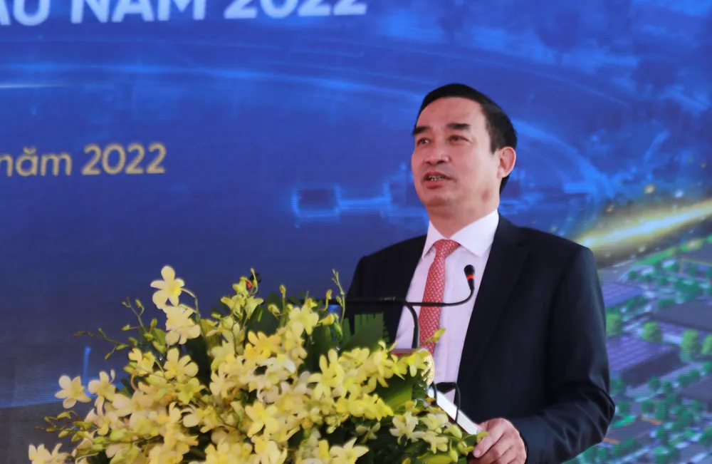 Trung Nam xuất xưởng lô máy tính bản thuộc chương trình 'Sóng và máy tính cho em' đầu năm 2022 ảnh 3