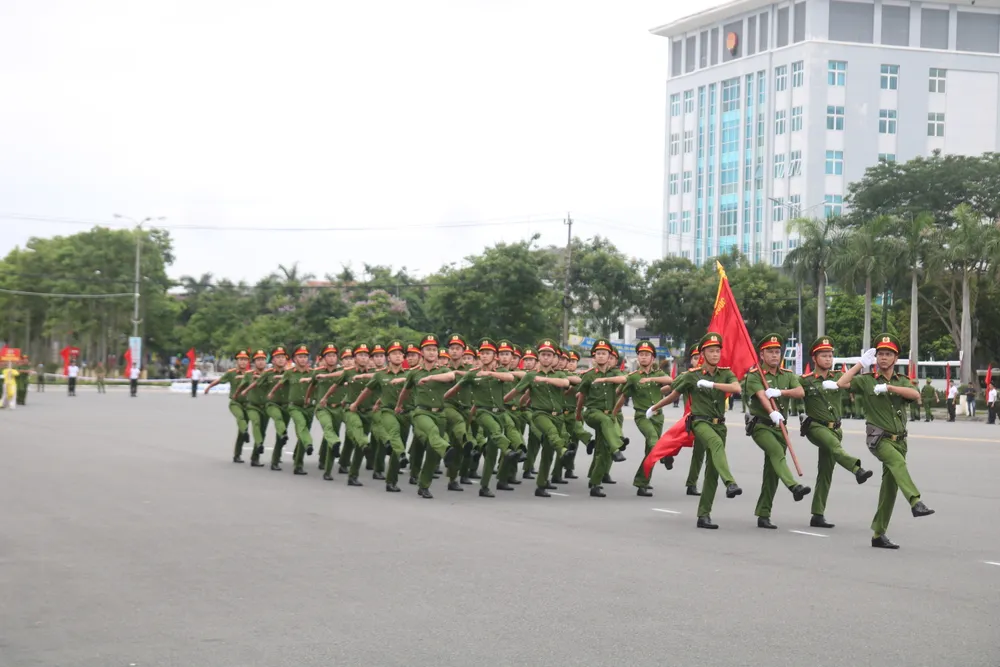 Chiến sĩ công an các tỉnh miền Trung thi tài võ thuật ảnh 3