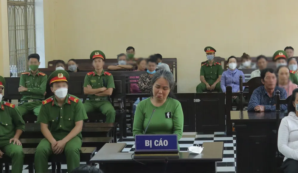 Chị gái trói em trai vào gốc cây qua đêm gây tử vong ảnh 1