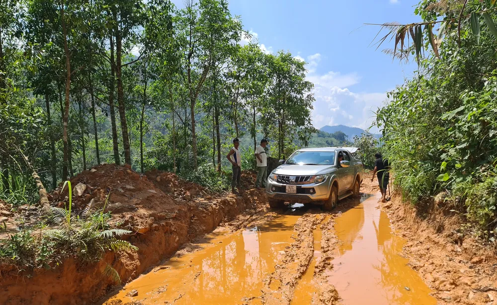 Ngổn ngang những tuyến đường dân sinh ở miền núi Quảng Nam ảnh 3