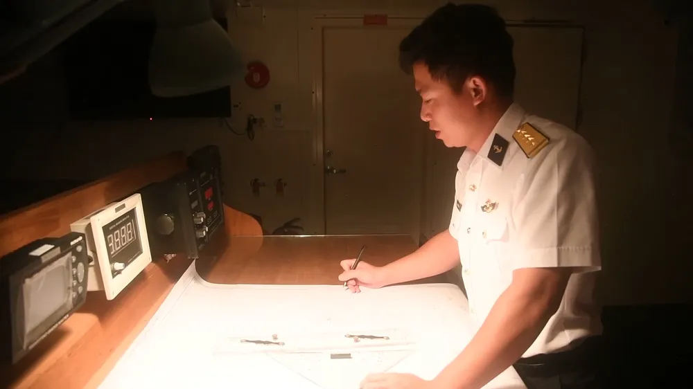 Lực lượng Hải quân tính toán khoảng cách để tổ chức tìm kiếm cứu nạn