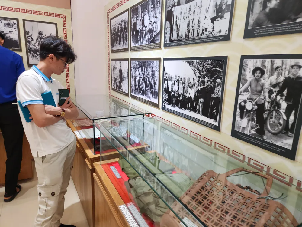 trien-lam-ky-vat-sggp (15).jpg