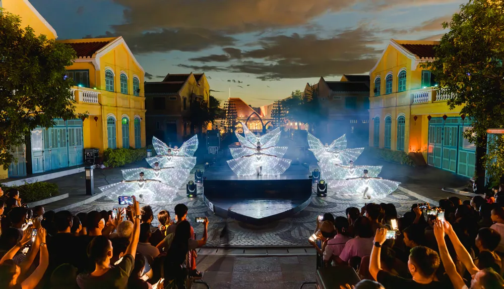 3-6-le-hoi-anh-sang-hoi-an (4).jpg