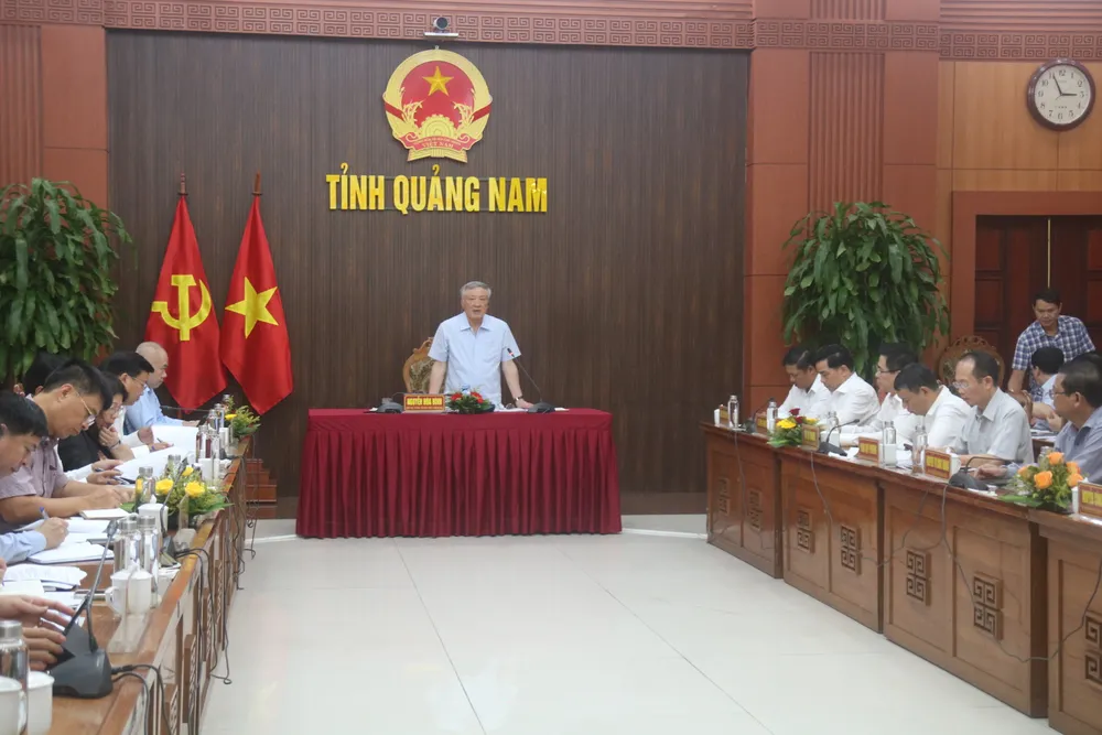 11-10-PTTg-lam-viec-voi-vung-kinh-te-trong-diem-mien-Trung-1.JPG