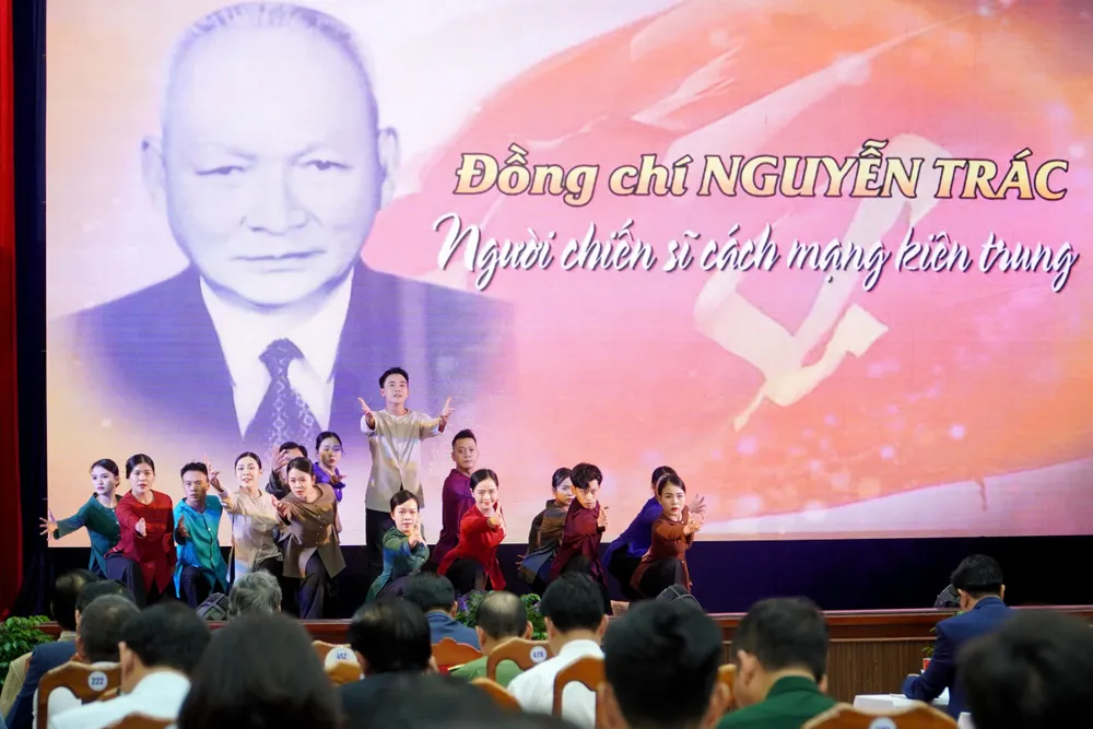 4-11-ky-niem-dong-chi-Nguyen-Trac-2.jpg