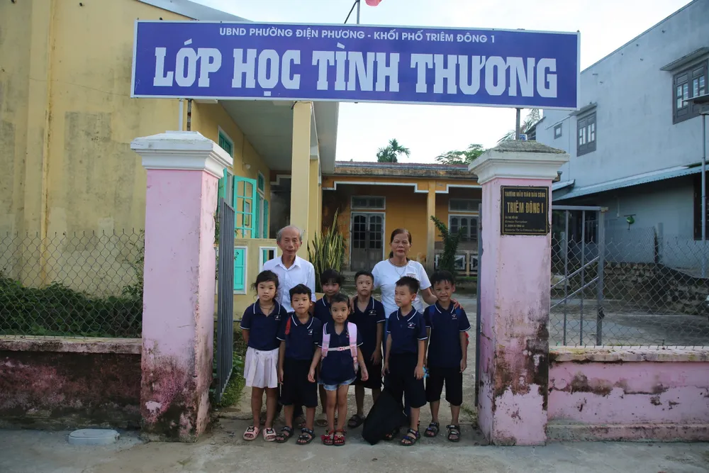 SGGP-lop-hoc-tinh-thuong-1.jpg