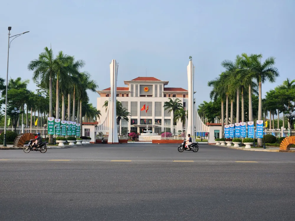 20-12-tru-so-ubnd-tinh-quang-nam.jpg