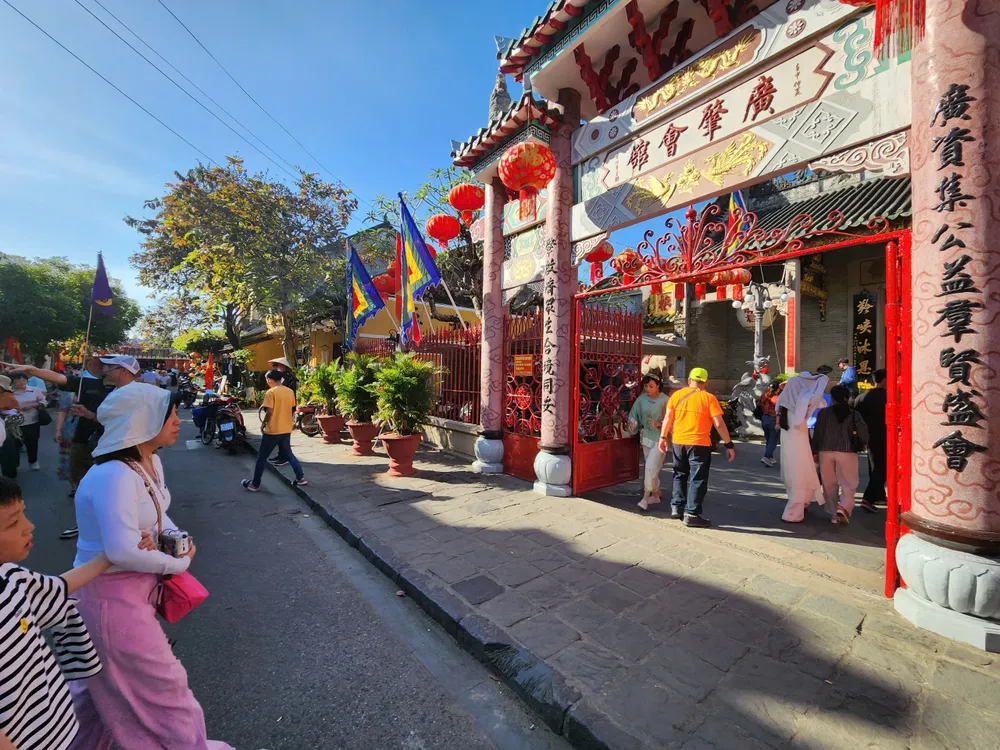 Hội quán Quảng Đông cũng là một địa điểm thu hút du khách