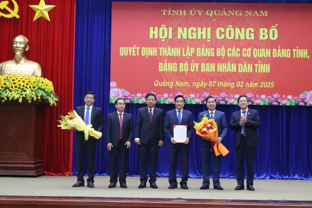 7-2-Quang-Nam-thanh-lap-1.jpg