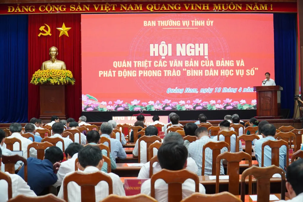 18-4-quang-nam-phat-dong-binh-dan-hoc-vu-so-2.jpg