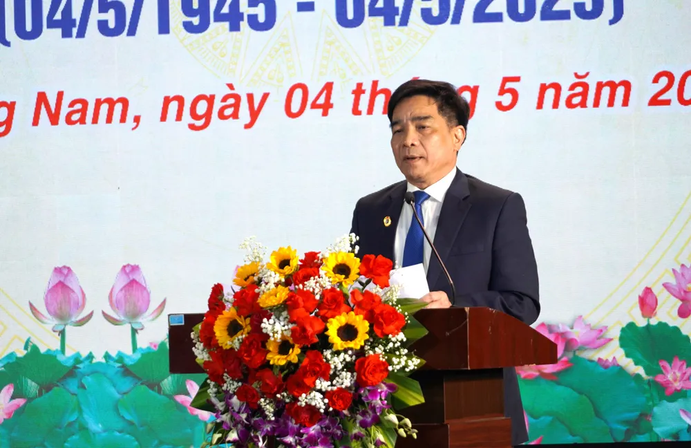 广南省人委会主席黎文勇在典礼上致辞。