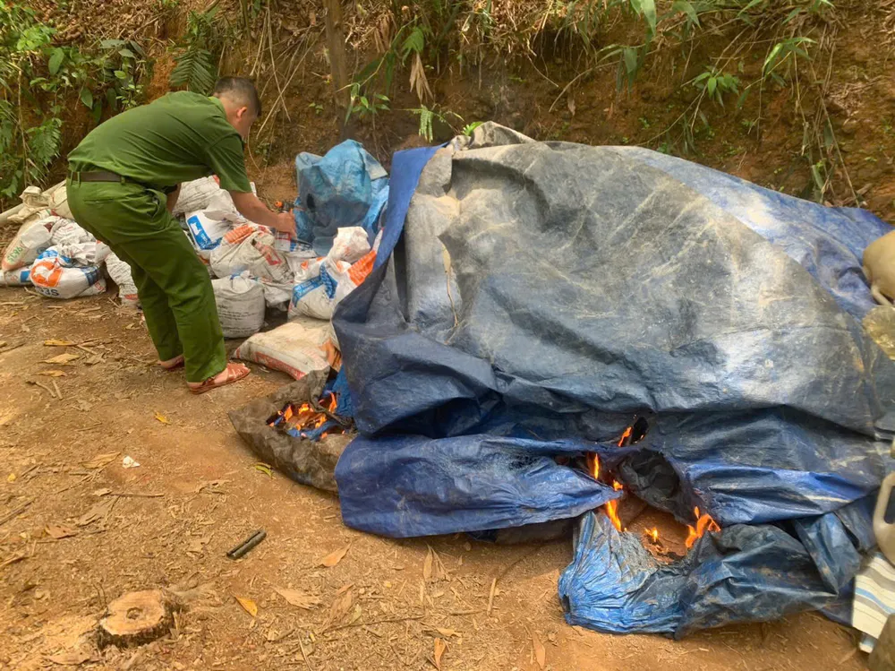 15-9-khai-thac-vang-thanh-binTh2 .jpg