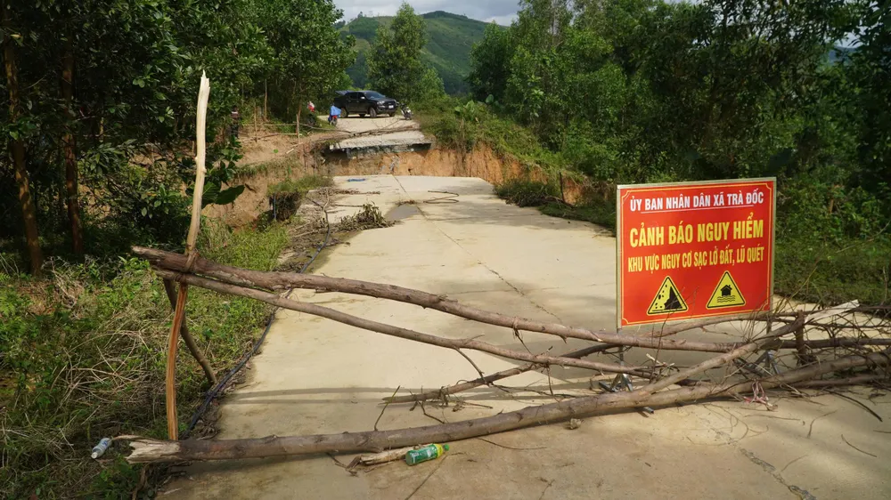 Sat lo Tra Doc  (5).jpg