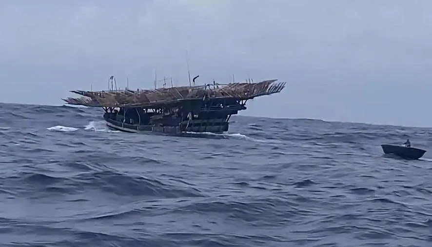 thuyền viên trên tàu bị mất liên lạc.jpg