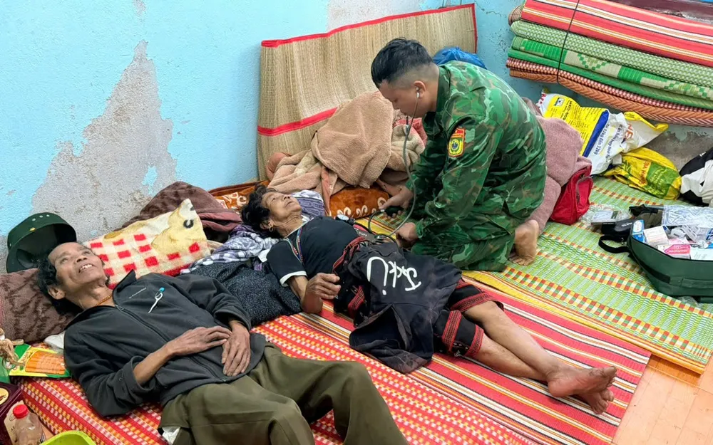 21-9- Đà Nẵng di dời dân khỏi khu vực sạt lở Hùng Sơn 2.jpg