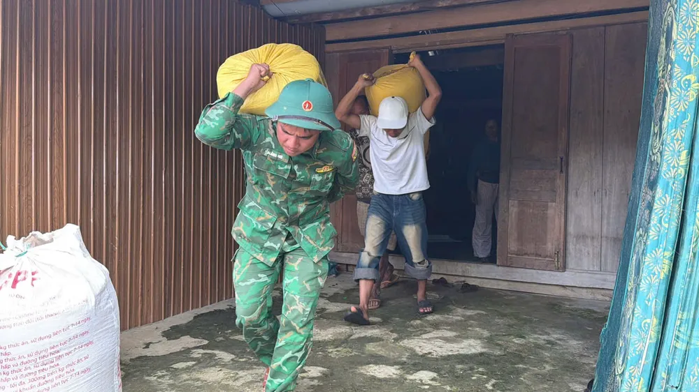 21-9- Đà Nẵng di dời dân khỏi khu vực sạt lở Hùng Sơn 3.jpg