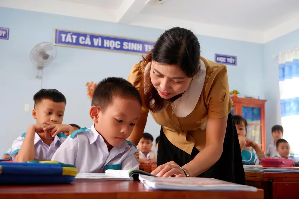 gieo-mam-tri-thuc-tren-que-huong-cụ-Huỳnh-1.jpg