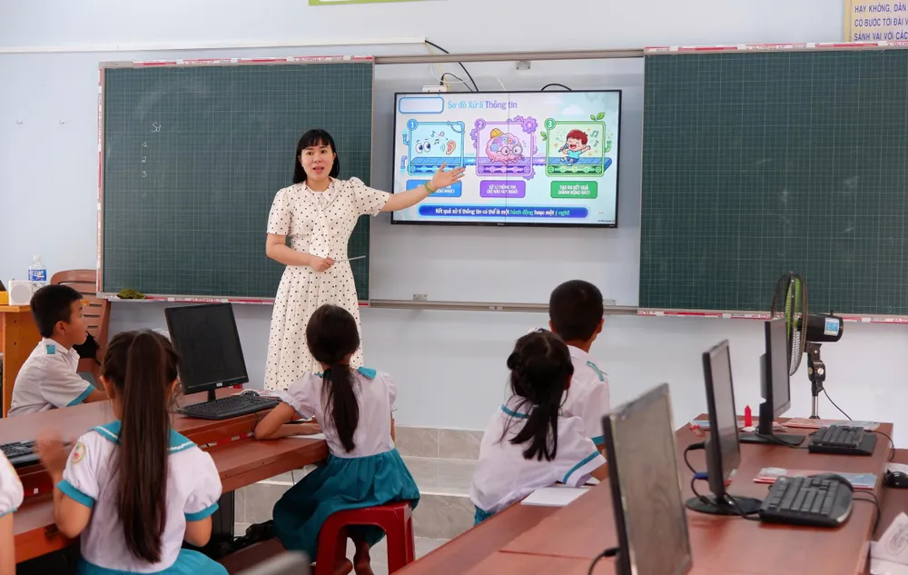 gieo-mam-tri-thuc-tren-que-huong-cụ-Huỳnh-Thúc-Kháng2.jpg