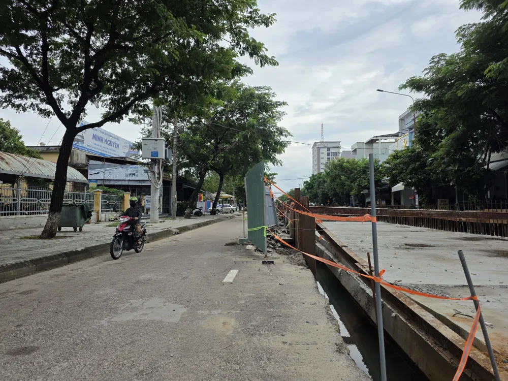 9-10-đào đường bỏ đó 9.jpg