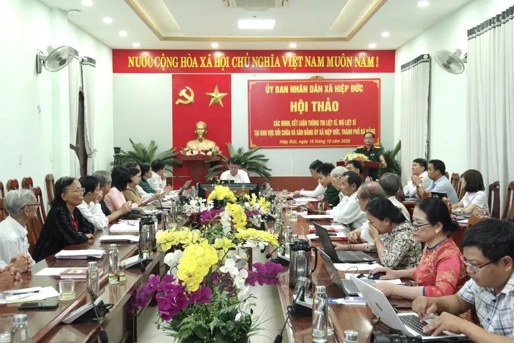 19-10- xác minh nơi chôn cất liệt sĩ tại xã Hiệp Đức 1.jpg