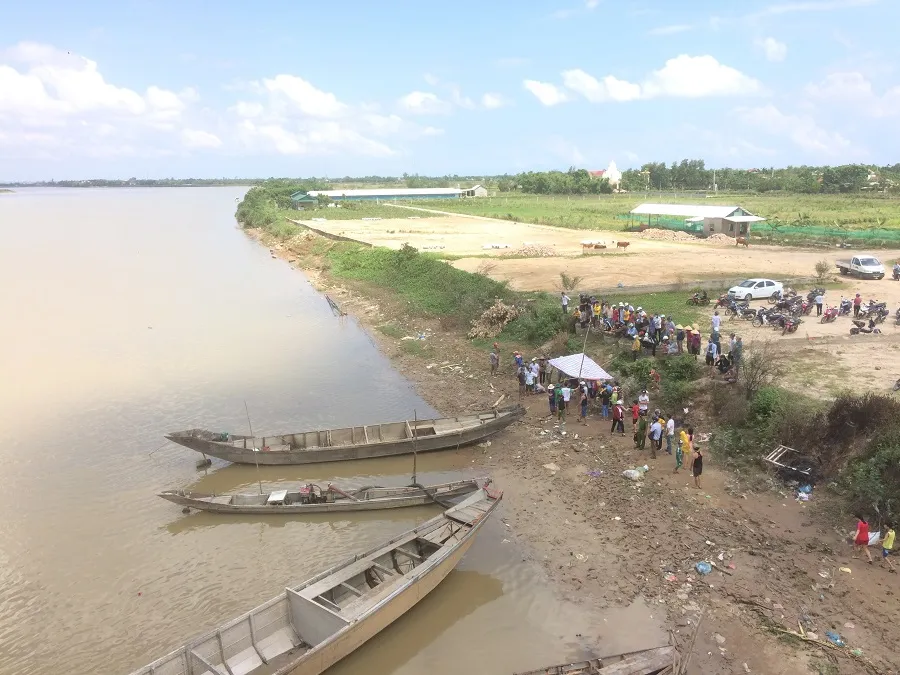 Phát hiện 3 thi thể trong một gia đình trên sông Thạch Hãn ảnh 1