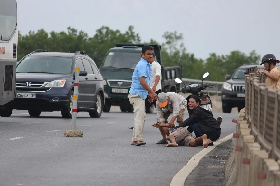 Quảng Trị xảy ra 2 vụ TNGT liên tiếp khiến 3 người thương vong ảnh 2