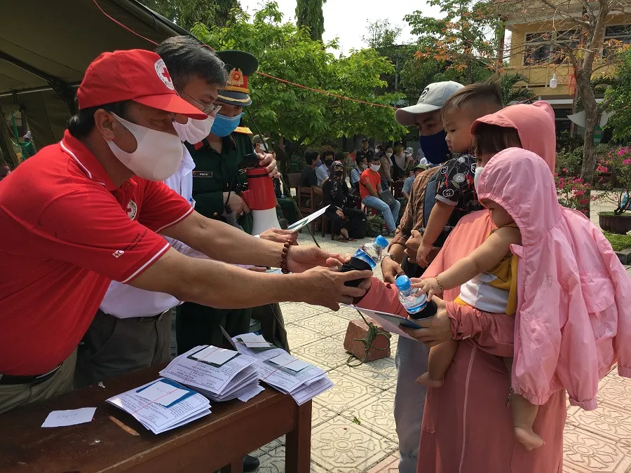 Quảng Trị gặp khó vì hàng ngàn người phải kéo dài thời gian cách ly tập trung ảnh 1