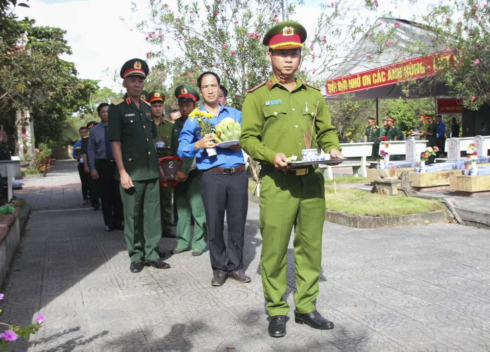 Quảng Trị: Truy điệu và an táng 18 hài cốt liệt sĩ ảnh 3
