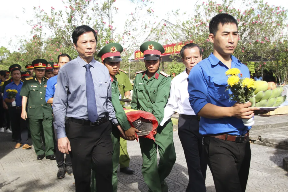 Quảng Trị: Truy điệu và an táng 18 hài cốt liệt sĩ ảnh 4