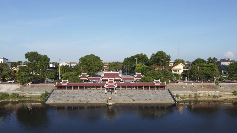 Dòng người về vùng "đất lửa" Quảng Trị tri ân các anh hùng liệt sĩ ảnh 17