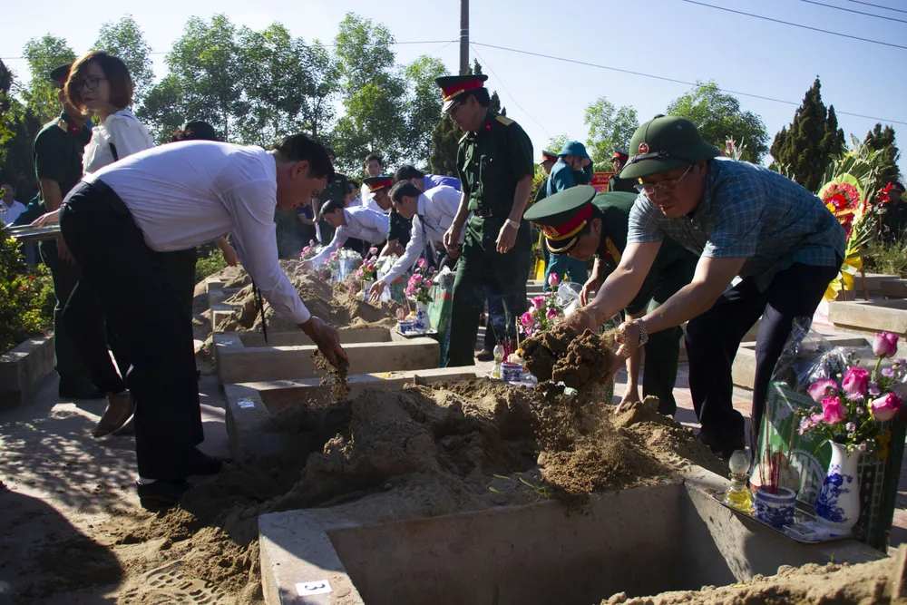 Quảng Trị tổ chức Lễ truy điệu và an táng 10 hài cốt liệt sĩ  ảnh 4