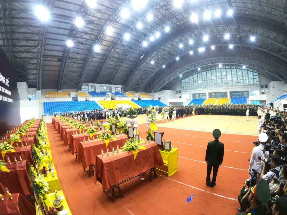 Lễ viếng và truy điệu 22 liệt sĩ Đoàn Kinh tế - Quốc phòng 337 hy sinh tại Quảng Trị  ảnh 3