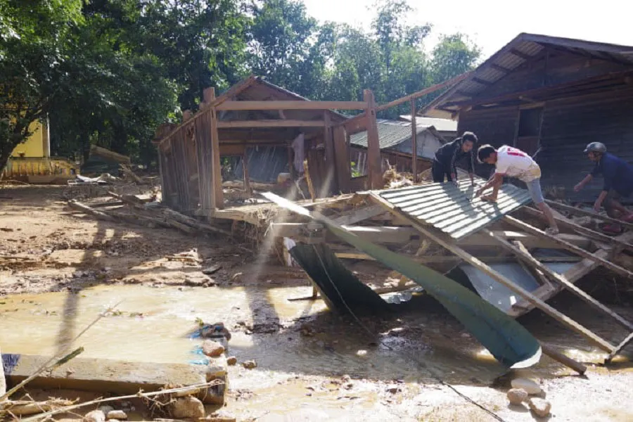 Quảng Trị: Hướng Việt tan hoang sau lũ, 2 lần thả hàng cứu trợ khẩn cấp bằng trực thăng ảnh 6