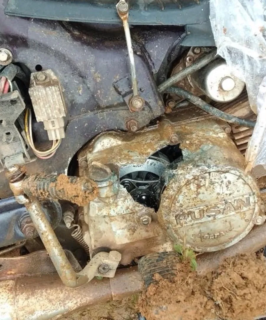 Nhóm đối tượng xông vào lán trực gây gổ, đập phá xe của cán bộ bảo vệ rừng ảnh 2