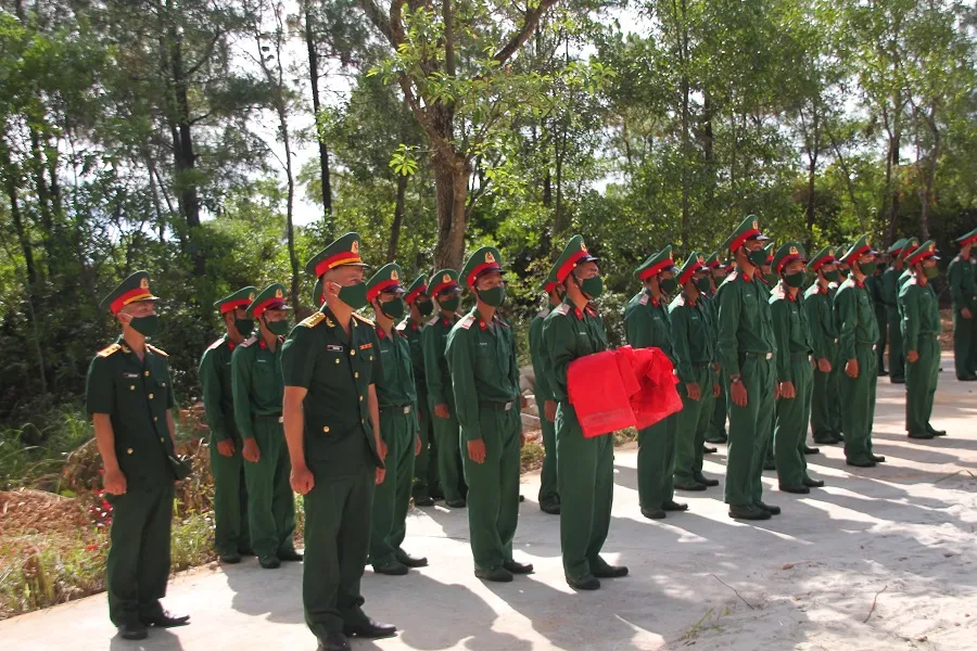 Quảng Trị: Truy điệu và an táng 40 hài cốt liệt sĩ được quy tập ở chiến khu xưa Ba Lòng ảnh 2