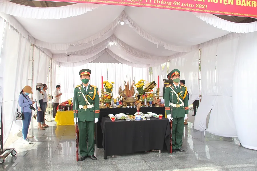 Quảng Trị: Truy điệu và an táng 40 hài cốt liệt sĩ được quy tập ở chiến khu xưa Ba Lòng ảnh 3