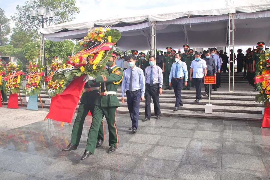 Quảng Trị: Truy điệu và an táng 40 hài cốt liệt sĩ được quy tập ở chiến khu xưa Ba Lòng ảnh 5