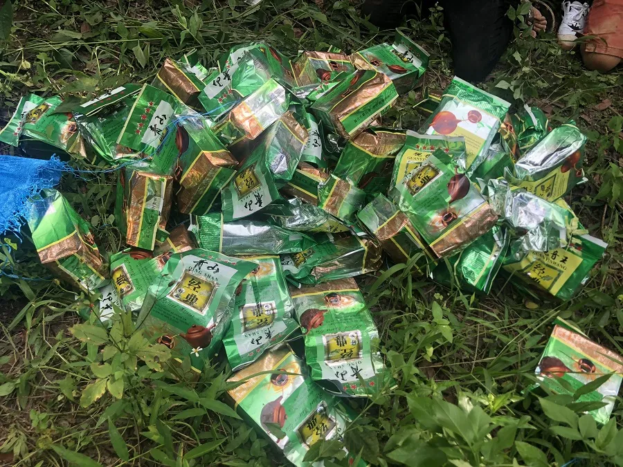 Quảng Trị: Bắt giữ 3 đối tượng vận chuyển 46 kg ma túy đá từ Lào về Việt Nam ảnh 1