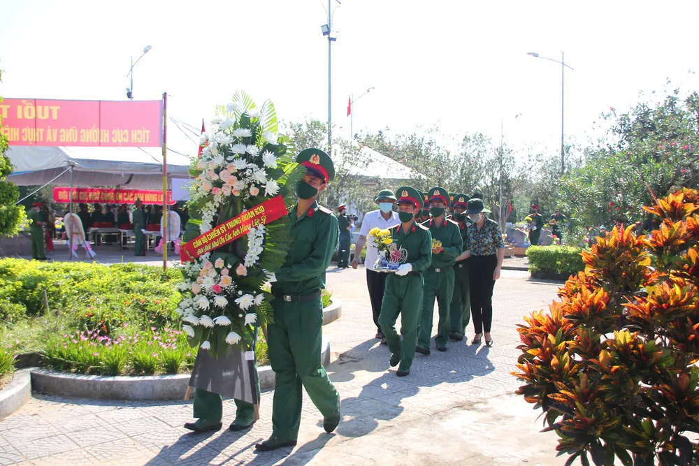 Quảng Trị: Truy điệu và an táng 10 hài cốt liệt sĩ ảnh 1