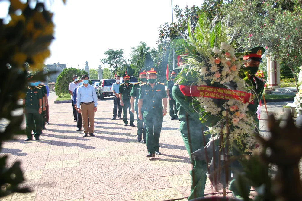 Quảng Trị: Truy điệu và an táng 10 hài cốt liệt sĩ ảnh 2