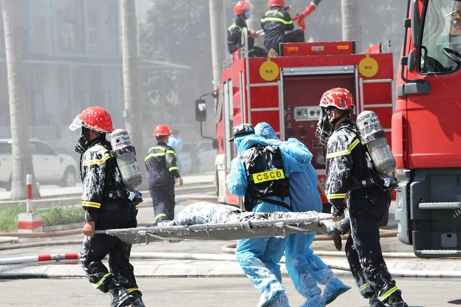 Quảng Trị thực tập chữa cháy và cứu nạn, cứu hộ tại khu cách ly tập trung  ảnh 9