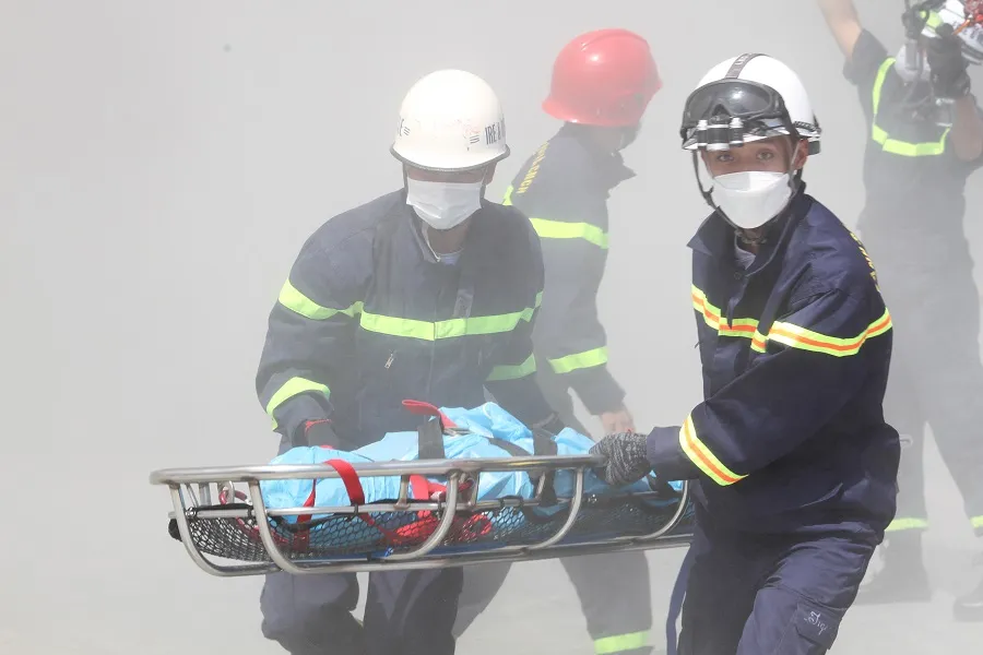 Quảng Trị thực tập chữa cháy và cứu nạn, cứu hộ tại khu cách ly tập trung  ảnh 8