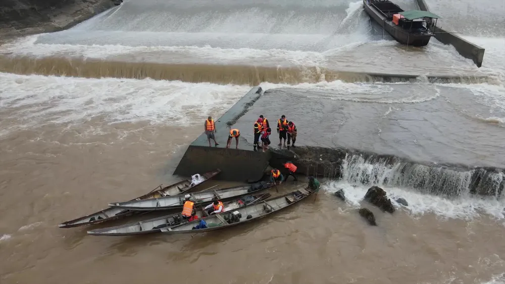 Vụ đoàn cán bộ Sở GTVT Quảng Trị gặp sự cố: Kiểm điểm Phó Giám đốc Sở GTVT vì không mặc áo phao ảnh 1
