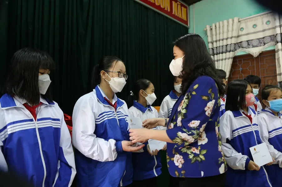 Phó Chủ tịch nước Võ Thị Ánh Xuân thăm và làm việc tại Quảng Trị ảnh 2