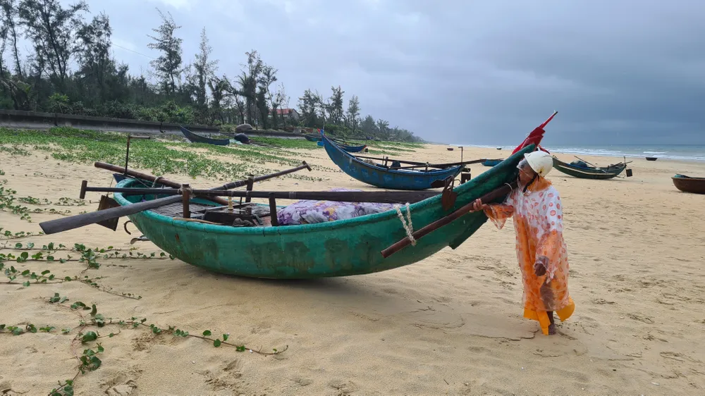 Các tỉnh miền Trung triển khai biện pháp ứng phó với “siêu bão” RAI ảnh 2