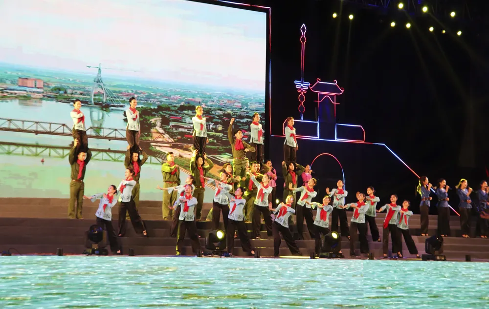 Quảng Trị: Kỷ niệm 50 năm Ngày Giải phóng tỉnh và đón nhận Huân chương Hồ Chí Minh ảnh 3