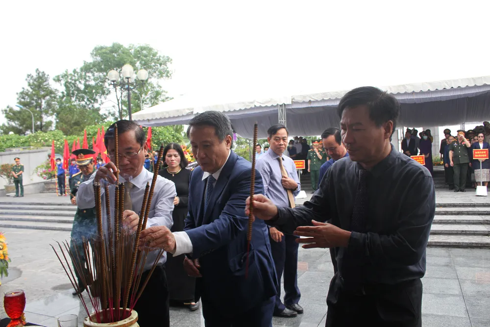 Truy điệu và an táng hài cốt liệt sĩ hy sinh tại Lào ảnh 4