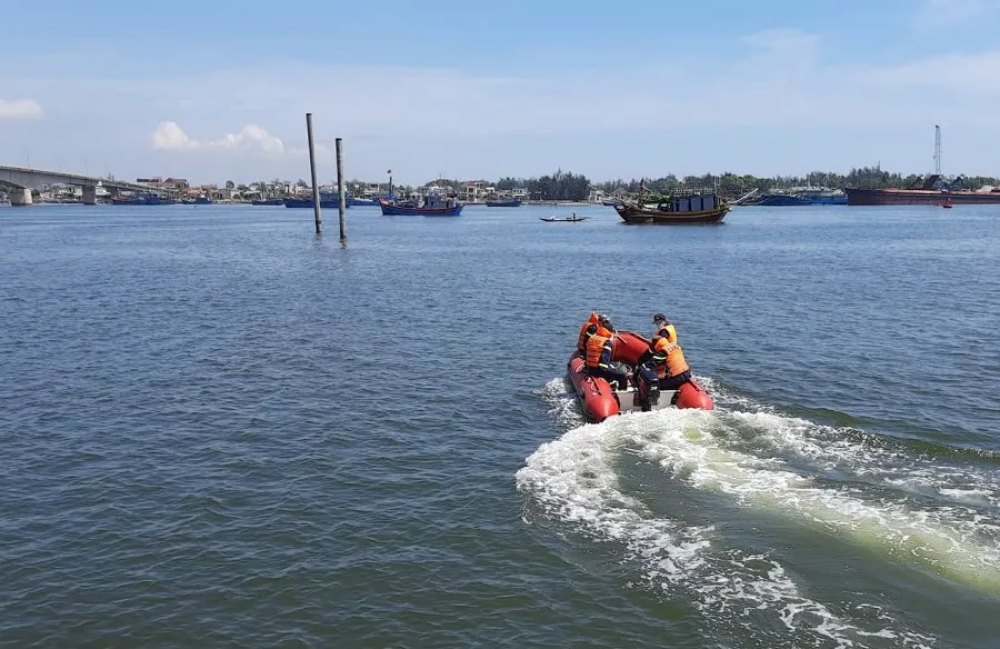 Vụ 2 mẹ con mất tích ở cầu Cửa Việt: Đã tìm thấy thi thể cháu bé ảnh 2